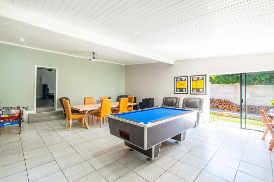 4 Bedroom Property for Sale in Mossel Bay Central Western Cape
